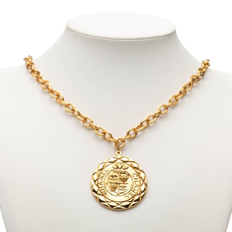 Chanel CC Logo Lion Crown Necklace Gold Plated — view 6