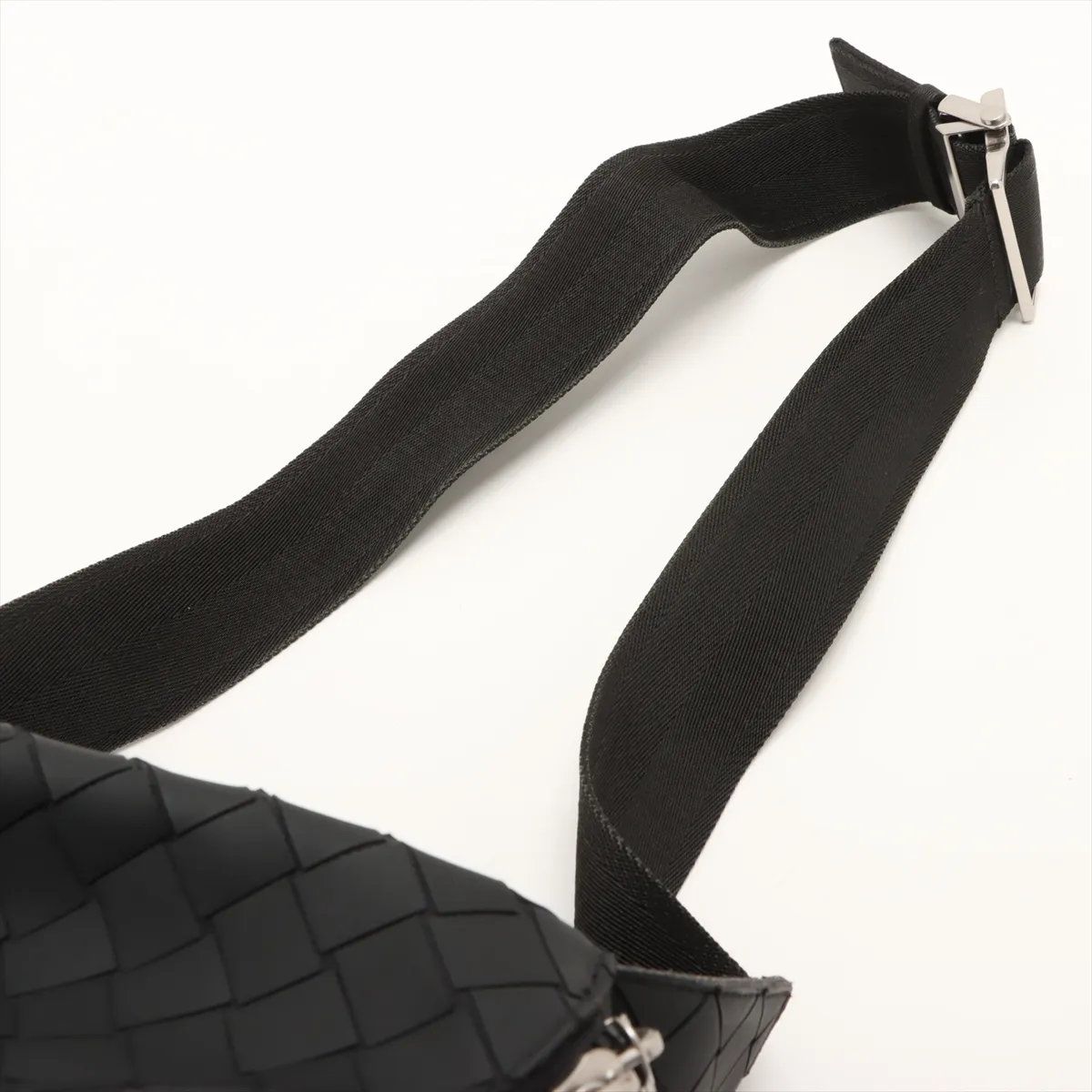 Bottega Veneta Intrecciato Rubber 2-Way Belt Bag Crossbody Body Waist Pouch — view 5
