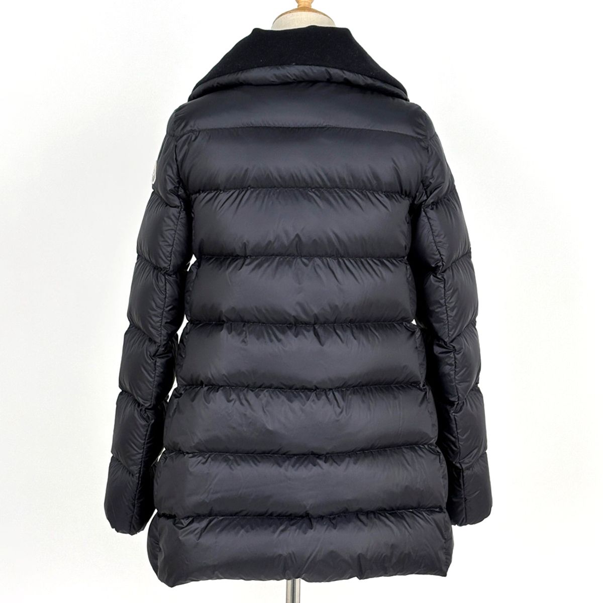 Moncler Torcyn Down Jacket Black — view 3