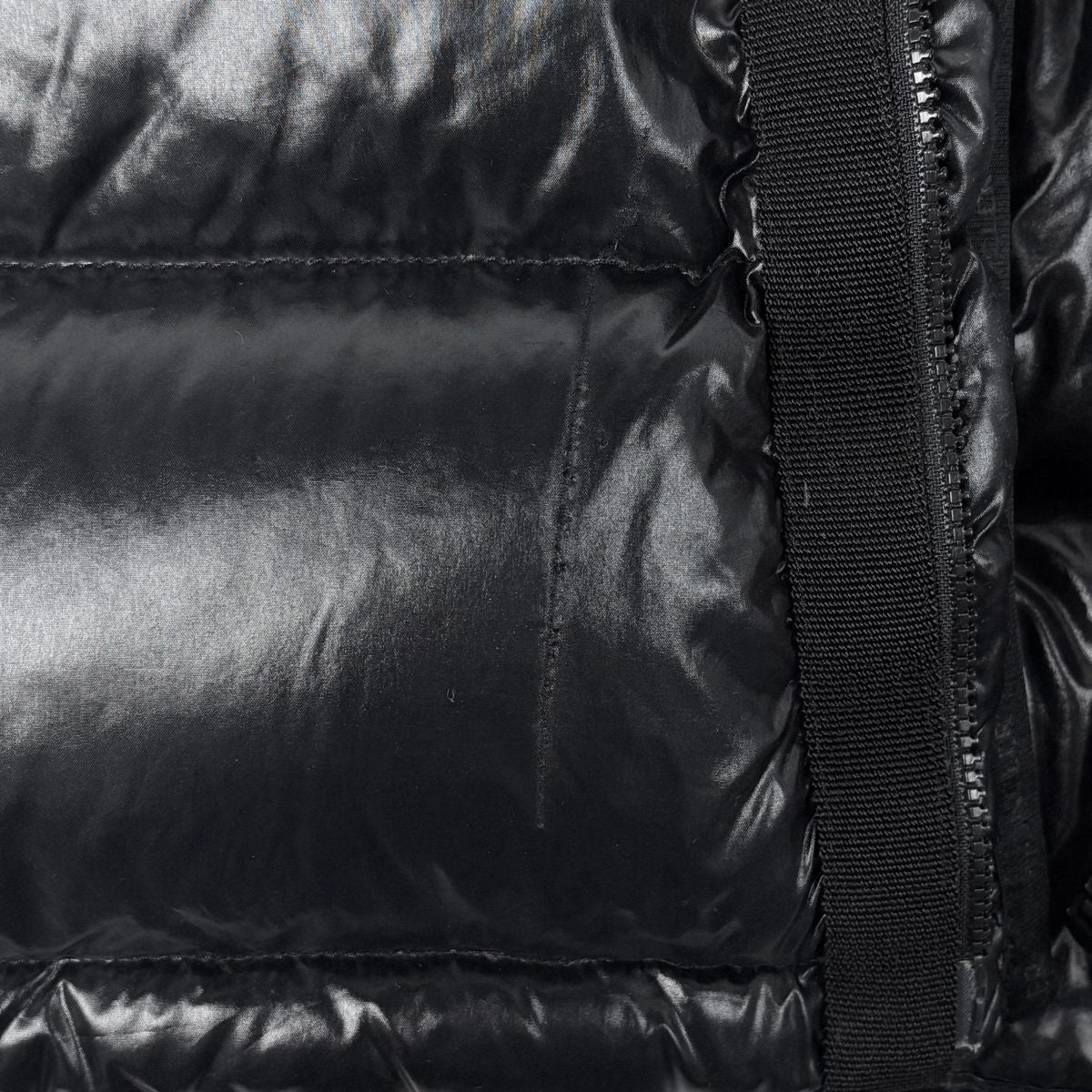 Moncler Neuvic Down Jacket Black — view 4