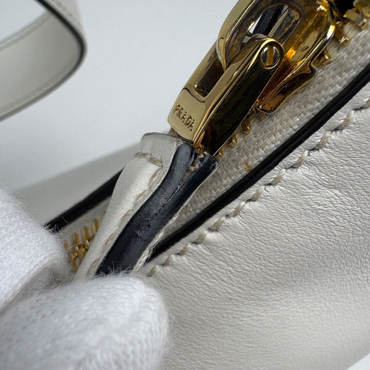 Prada Shoulder Bag Leather White — view 6
