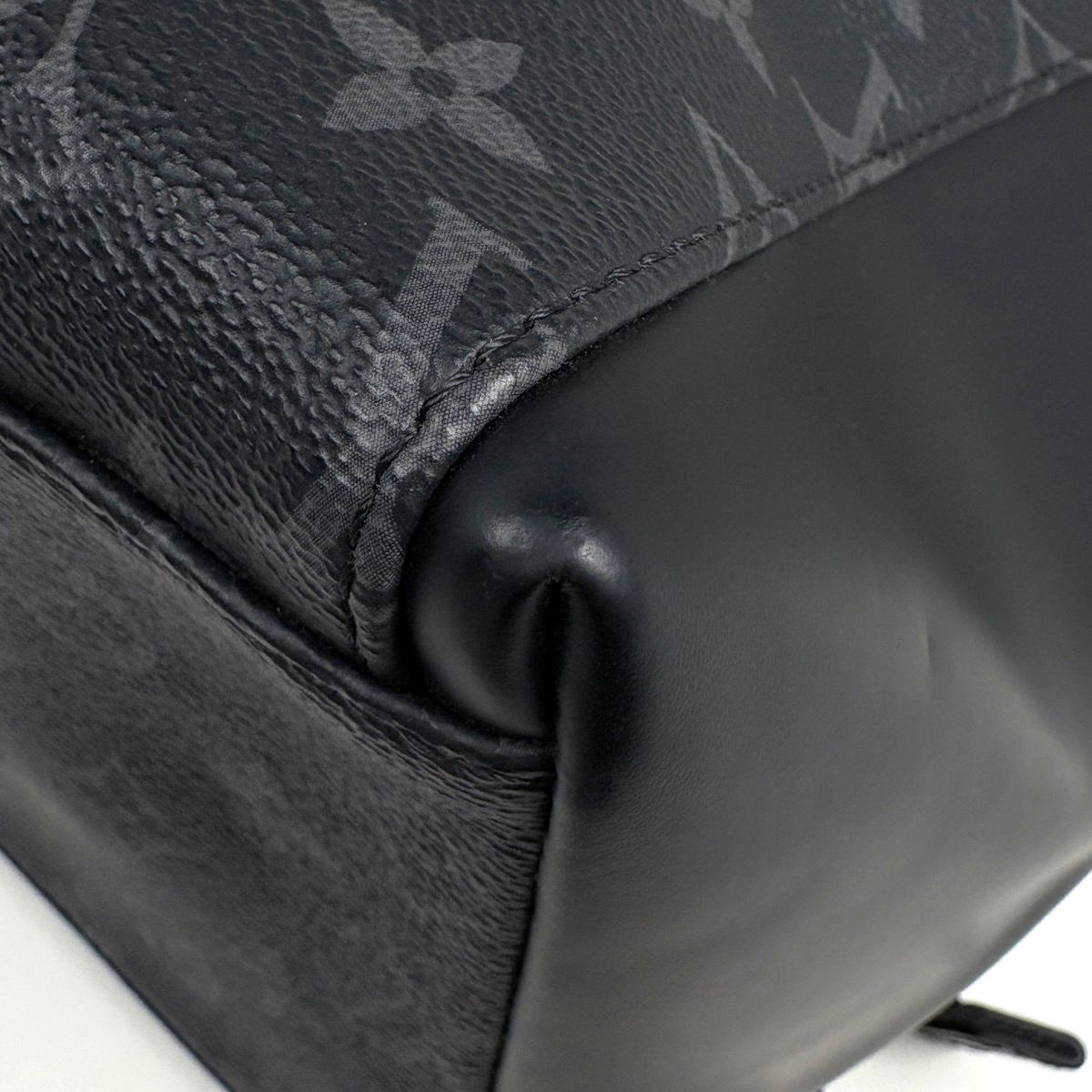 Louis Vuitton Voyage Messenger Bag Monogram Eclipse Noir Gray — view 3
