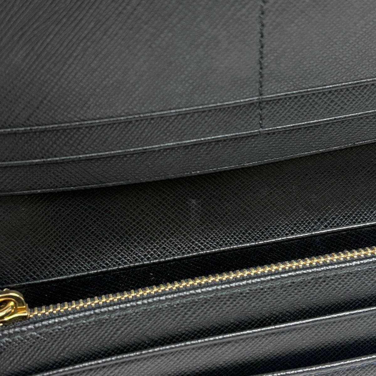 Prada Logo Bifold Wallet Leather Nero — view 4