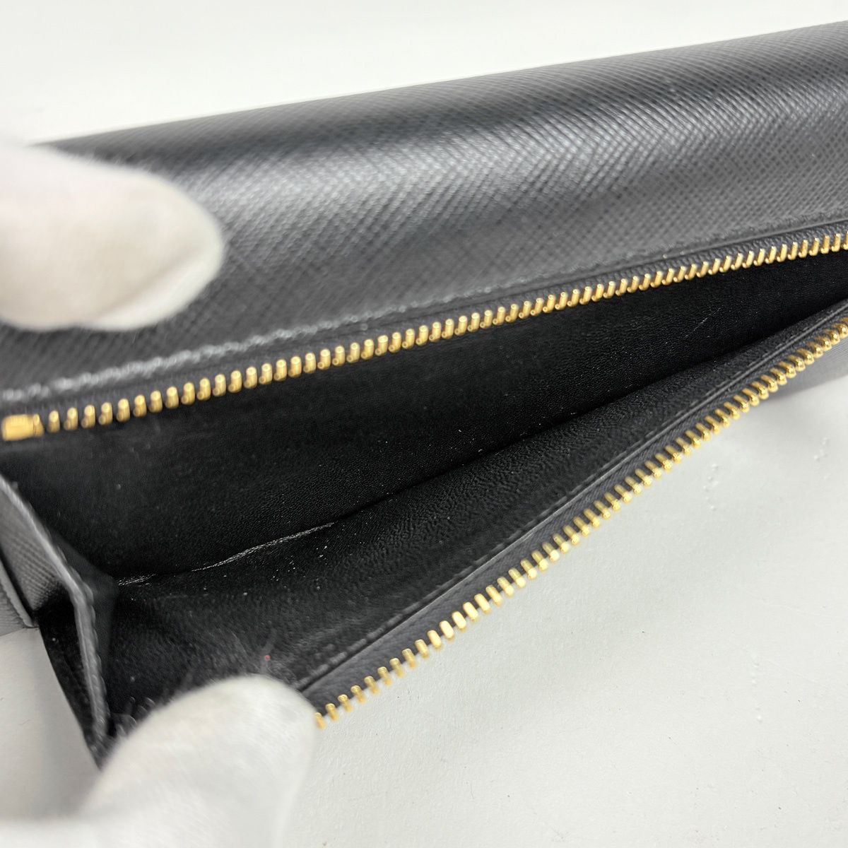 Prada Logo Bifold Wallet Leather Nero — view 6