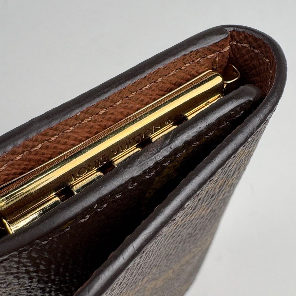 Louis Vuitton Multicles 4 Key Hook Key Holder Key Case Monogram Brown — view 4
