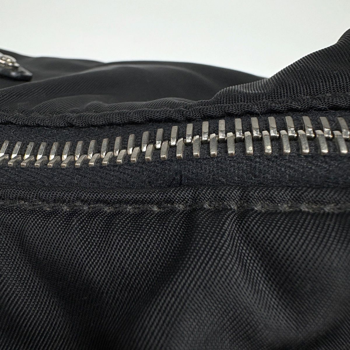 Prada Shoulder Bag Tessuto Nylon Nero — view 4