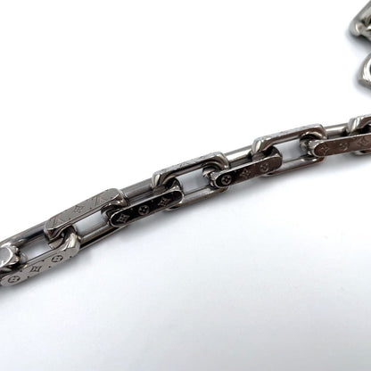 Louis Vuitton Collier Chain Monogram Metal Silver Necklace — view 8