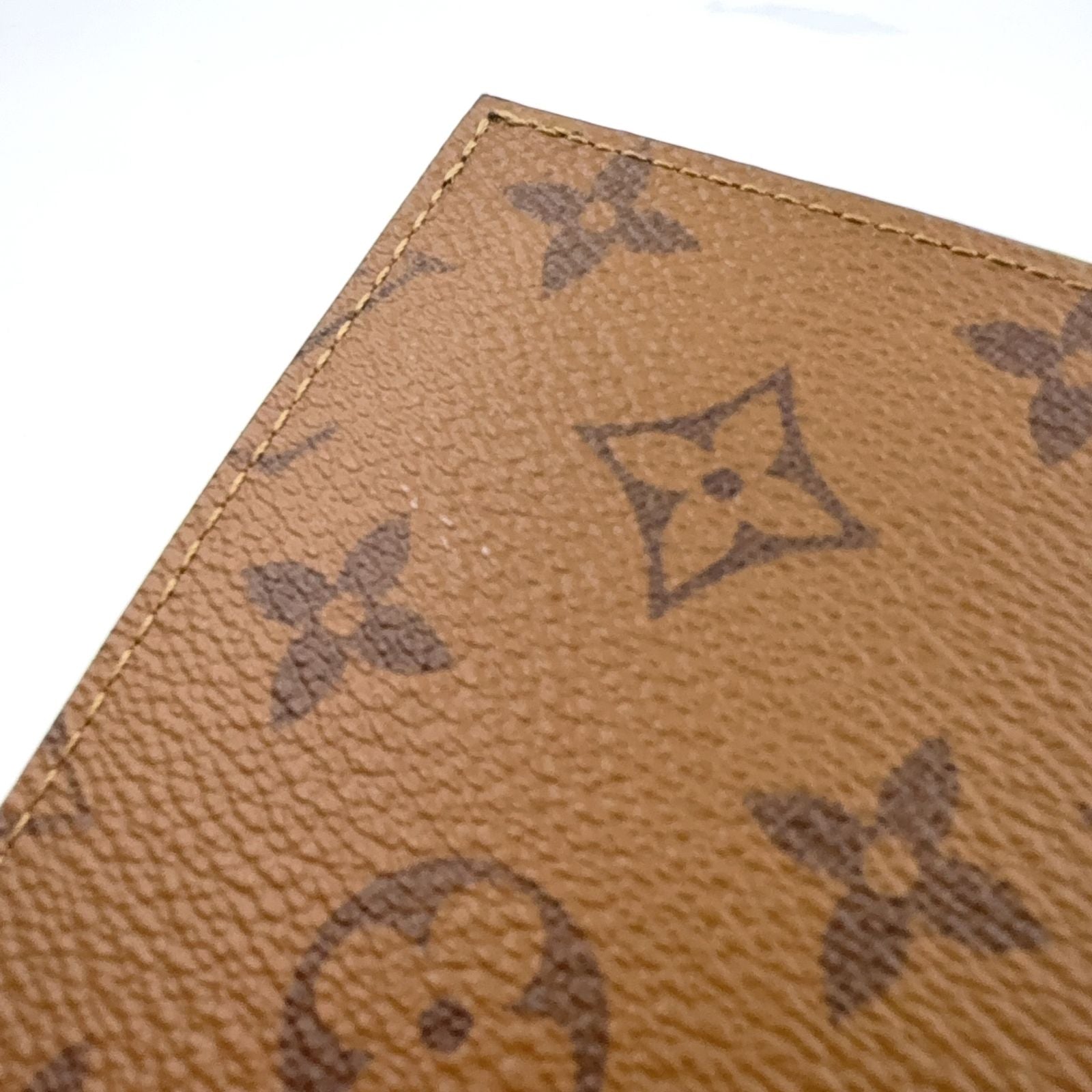 Louis Vuitton Couverture Passport Monogram Reverse Leather Black Light Brown — view 5