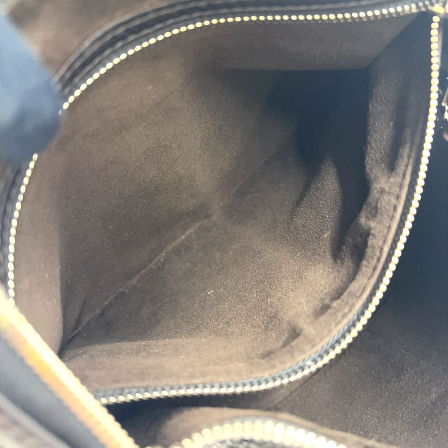 Louis Vuitton Selene PM Noir Mahina 2-Way Shoulder Leather Dark Brown Black — view 9