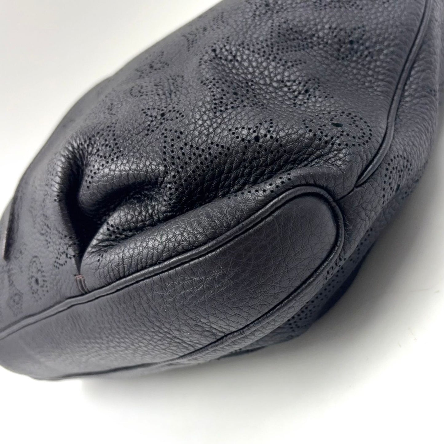 Louis Vuitton Selene PM Noir Mahina 2-Way Shoulder Leather Dark Brown Black — view 8