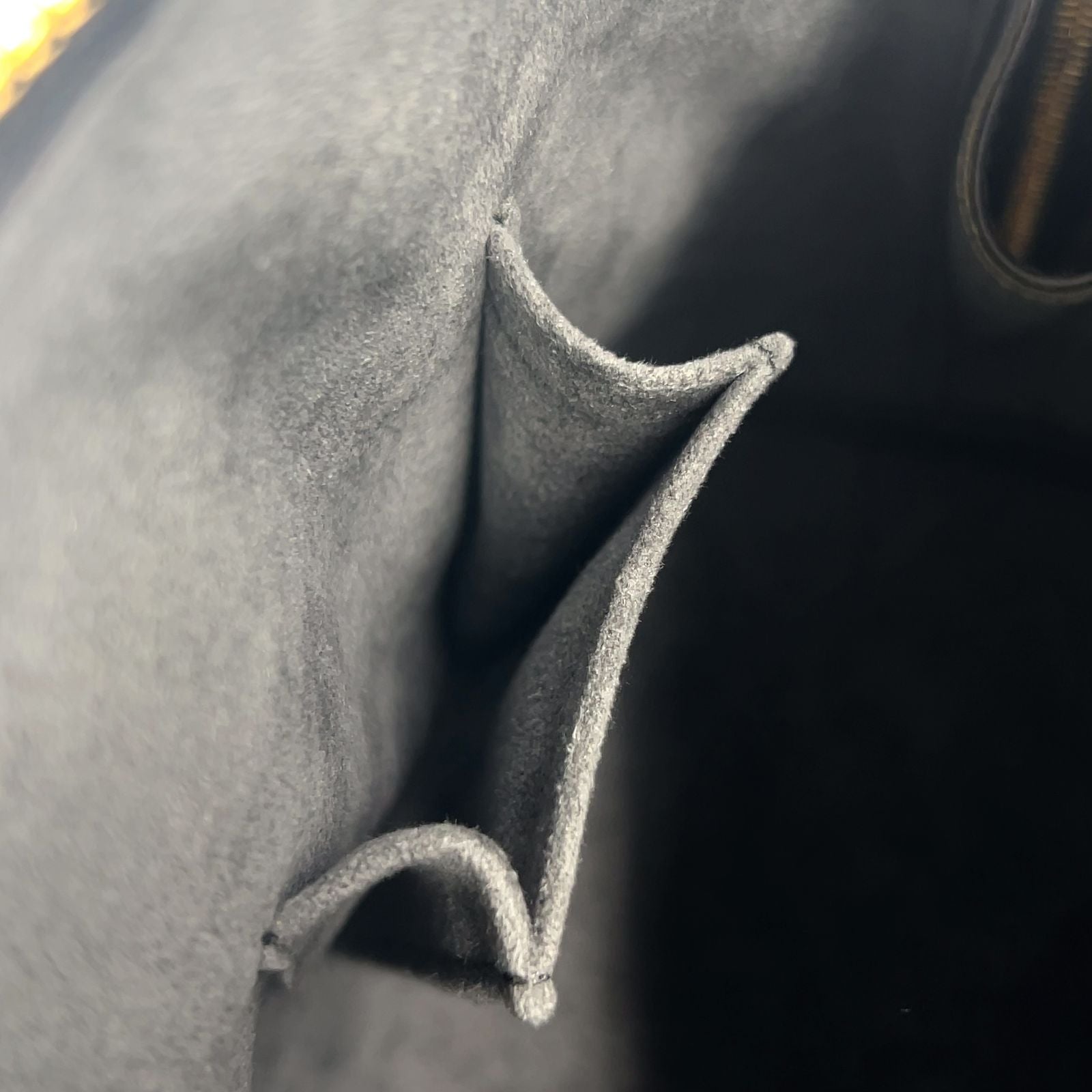 Louis Vuitton Alma Epi Noir Leather Black Handbag Silver — view 6