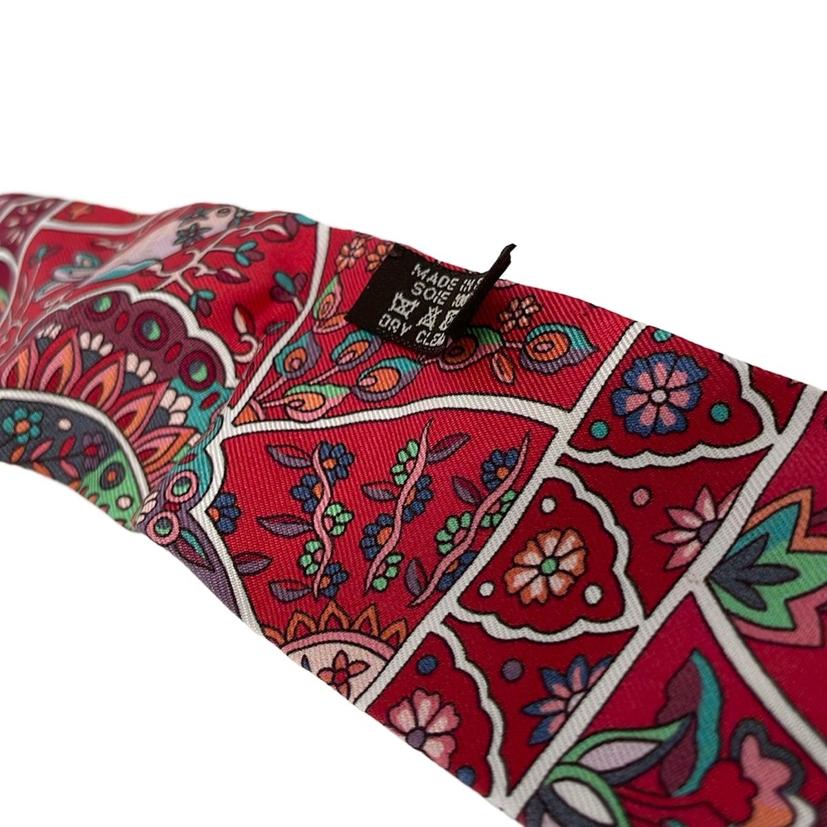 Hermes Scarf Twill Red Multi Ribbon Au Pays Des Oiseaux Fleurs — view 4