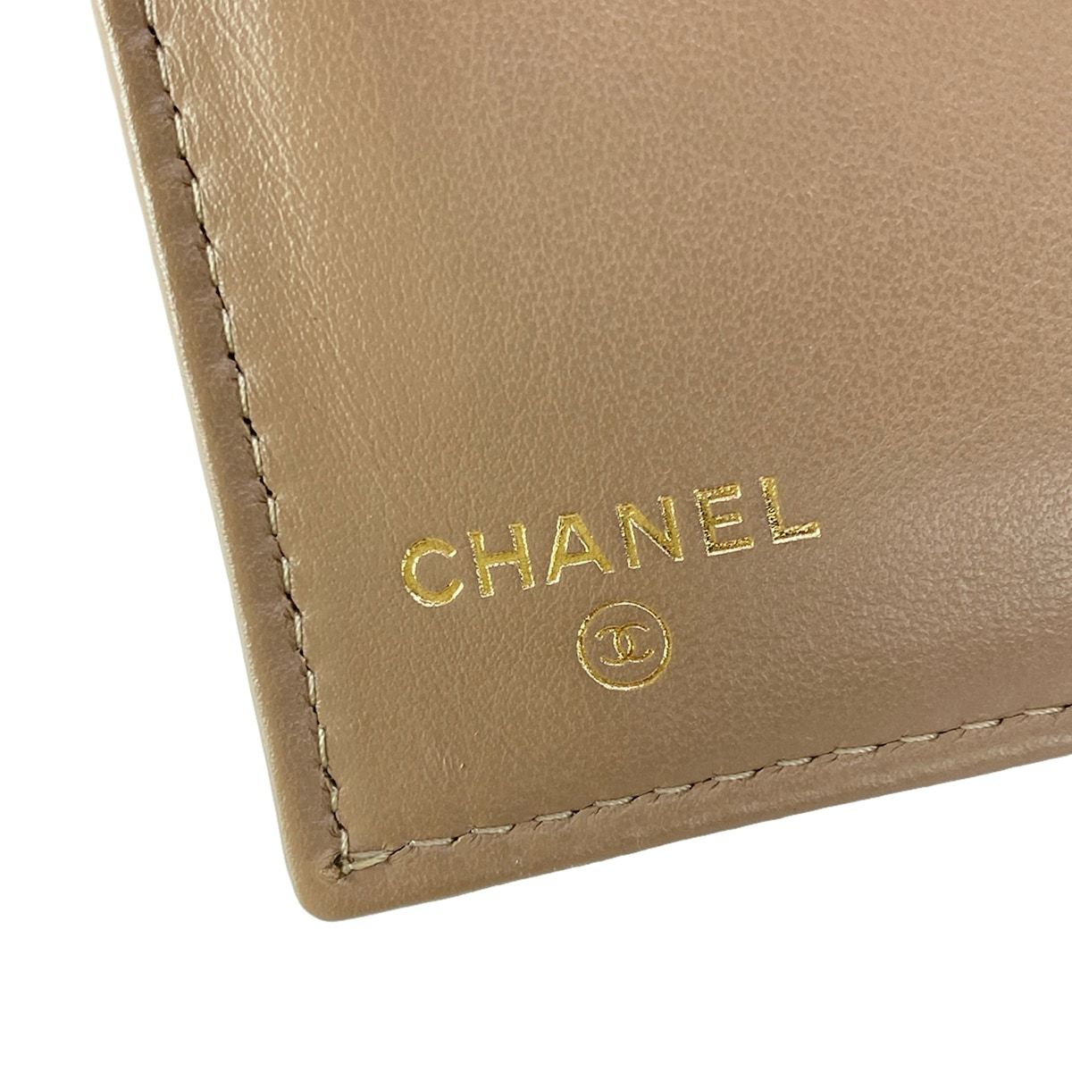 Chanel Trifold Wallet Quilted Beige Gold CC Logo — view 5