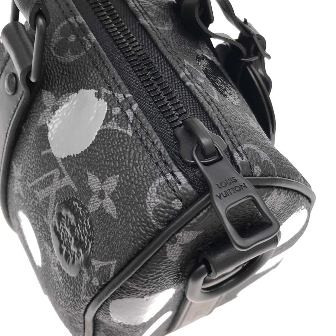 Louis Vuitton Monogram Eclipse Keepall Bandouliere 25 cm Boston — view 4
