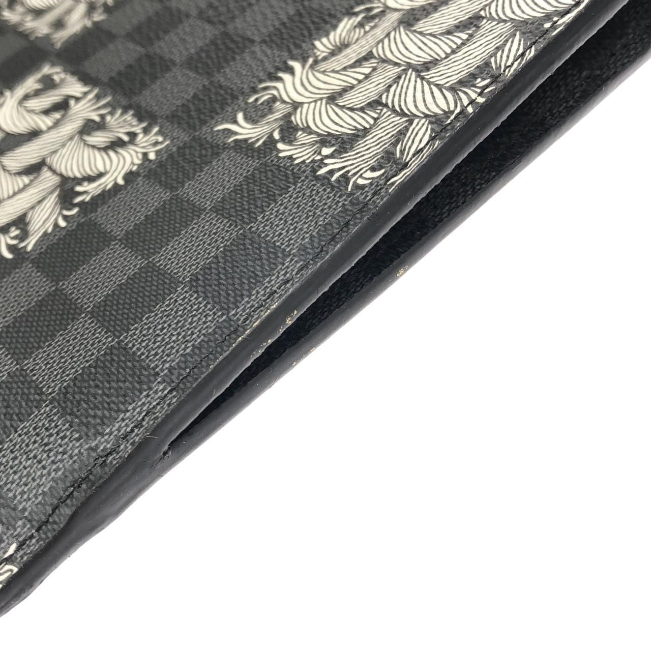 Louis Vuitton Damier Graphite Pochette Jour GM — view 4