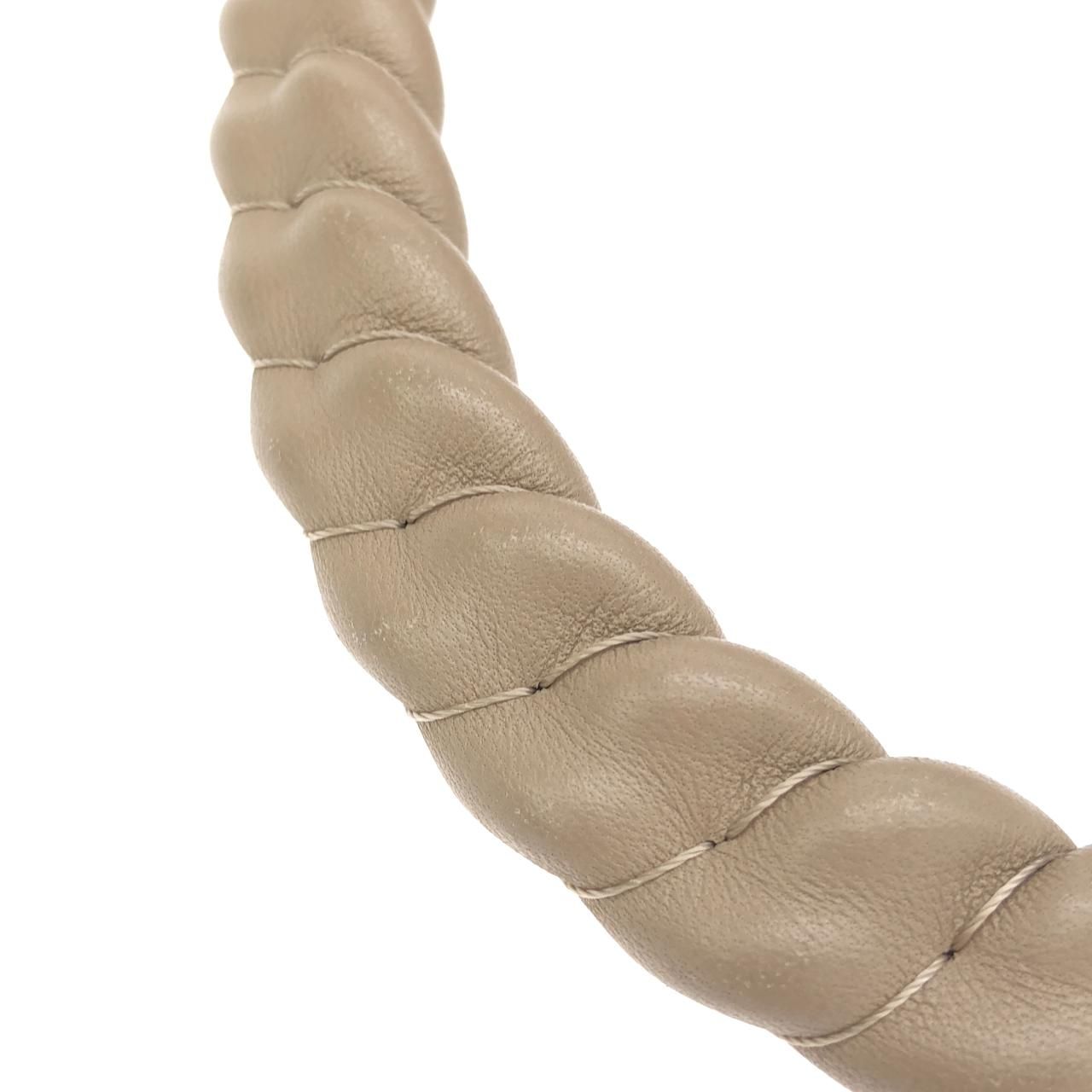 Louis Vuitton Mahina Babylon Chain BB Shoulder — view 4
