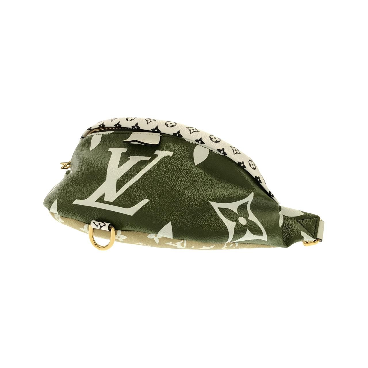 Louis Vuitton Monogram Giant Bum — view 3