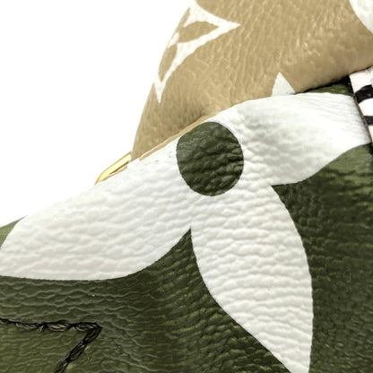 Louis Vuitton Monogram Giant Bum — view 6