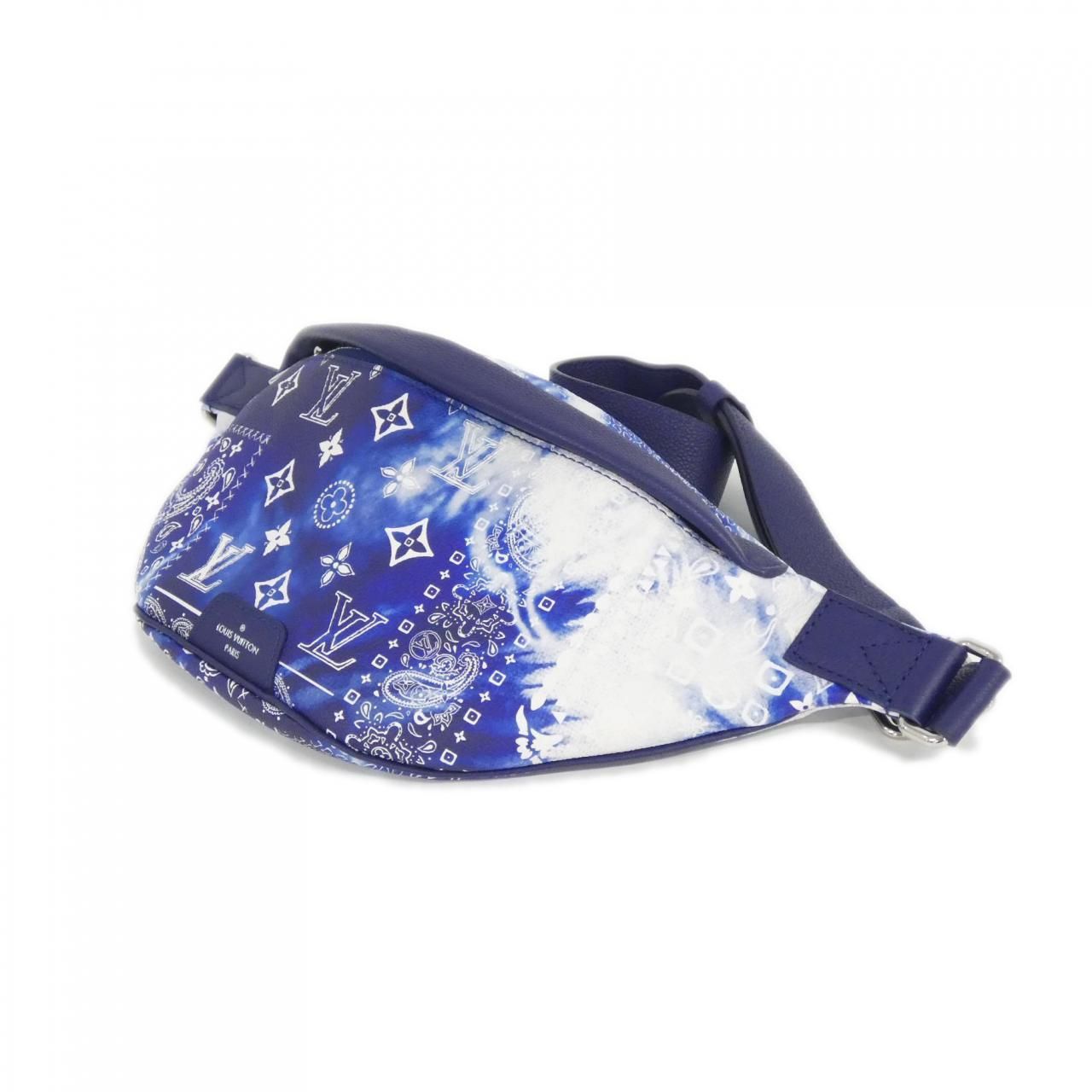 Louis Vuitton Monogram Bandana Discovery Bum Bag PM — view 3