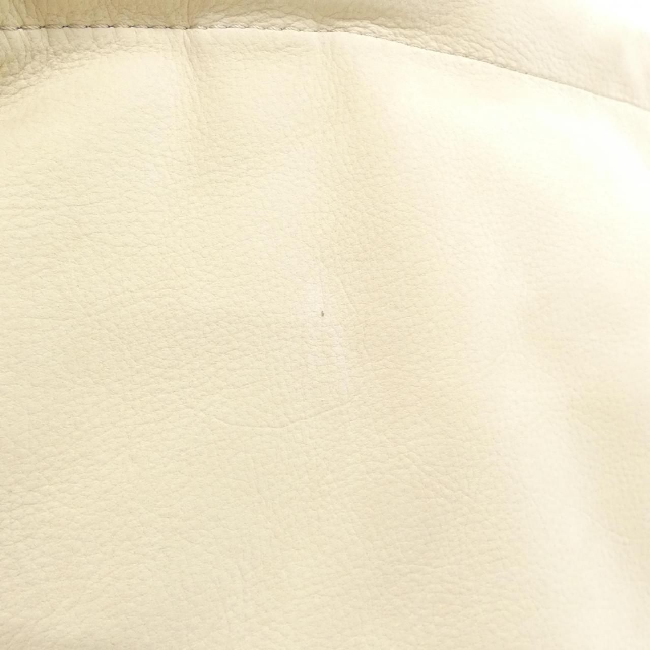 Louis Vuitton Bag Handbag Cream — view 5