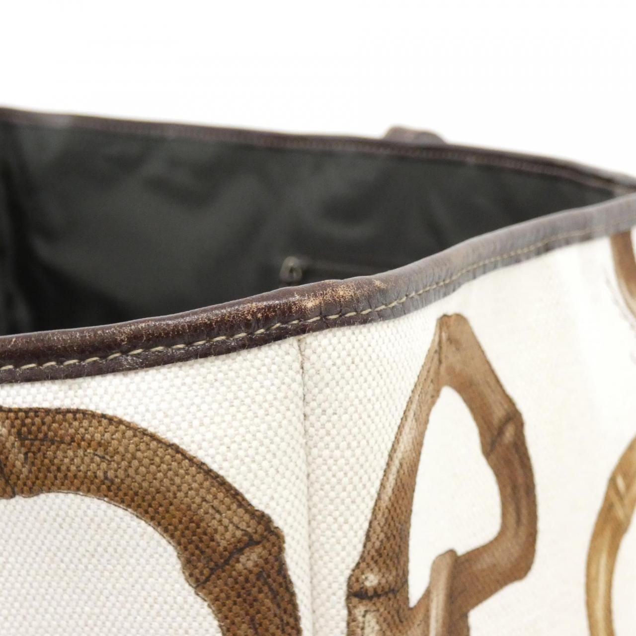 Gucci Bag Handbag White — view 4