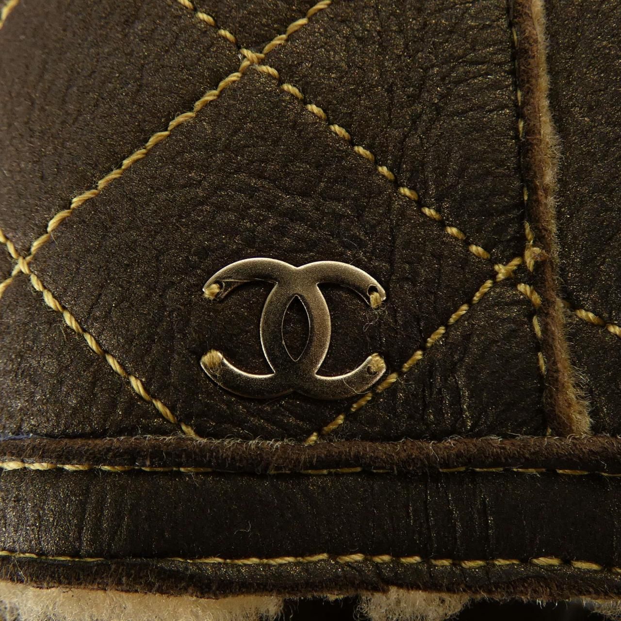 Chanel Vintage Shearling Jacket — view 7
