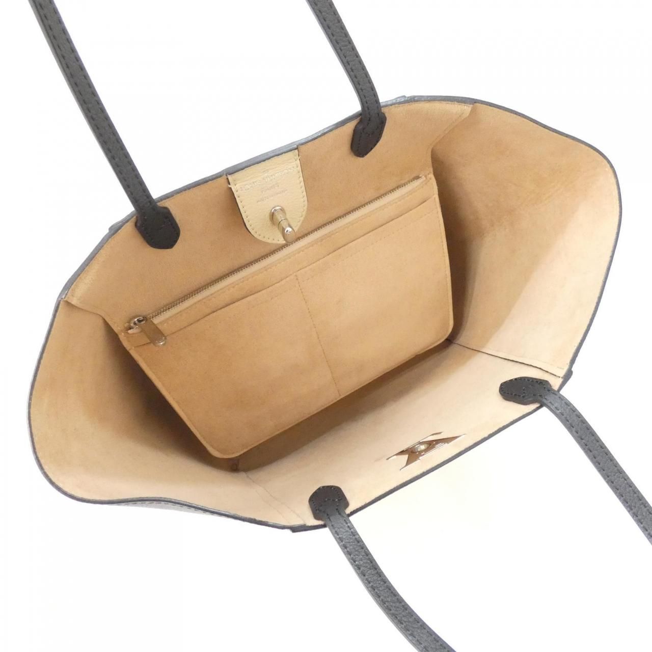 Louis Vuitton Lockme Cabas — view 9