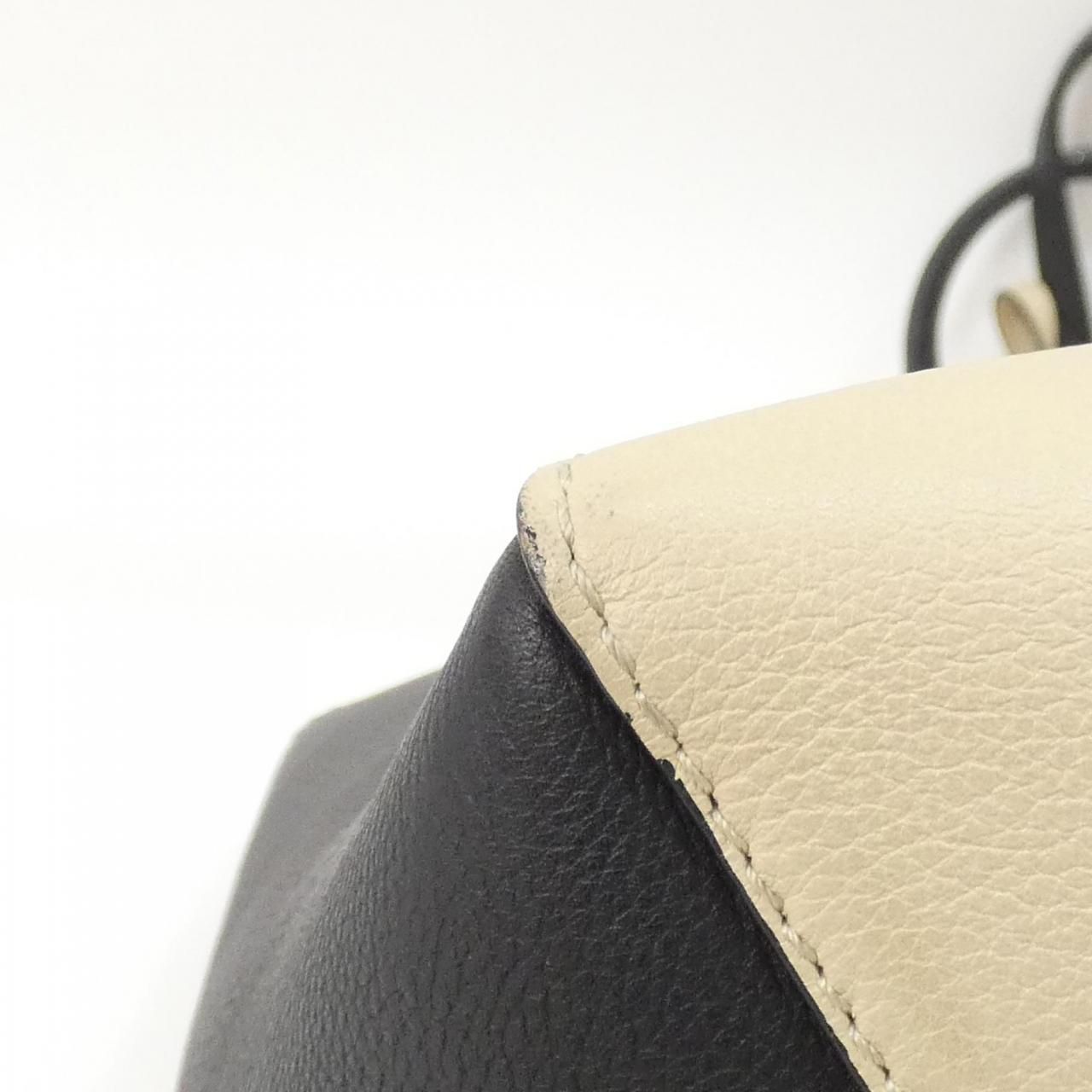 Louis Vuitton Lockme Cabas — view 3