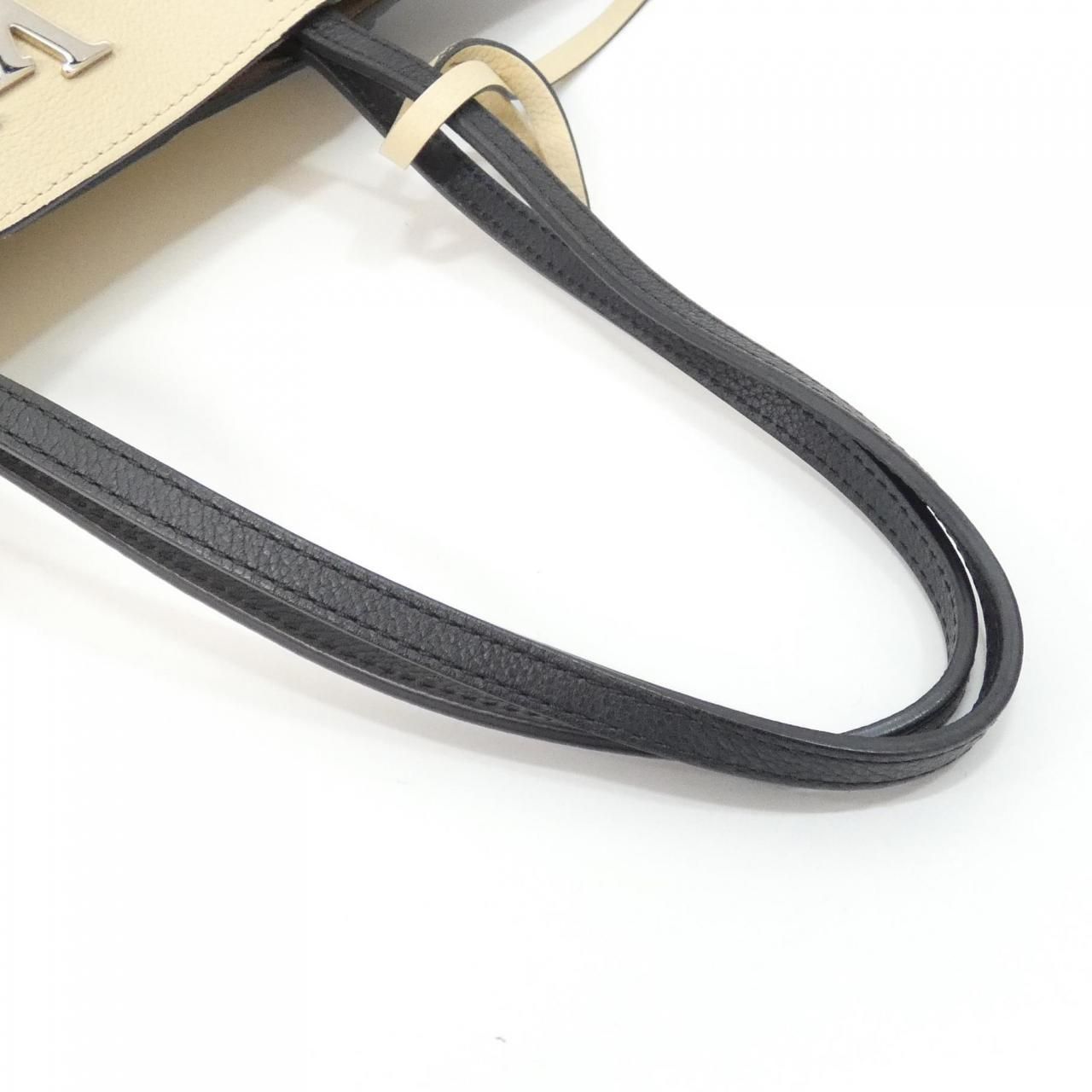 Louis Vuitton Lockme Cabas — view 8