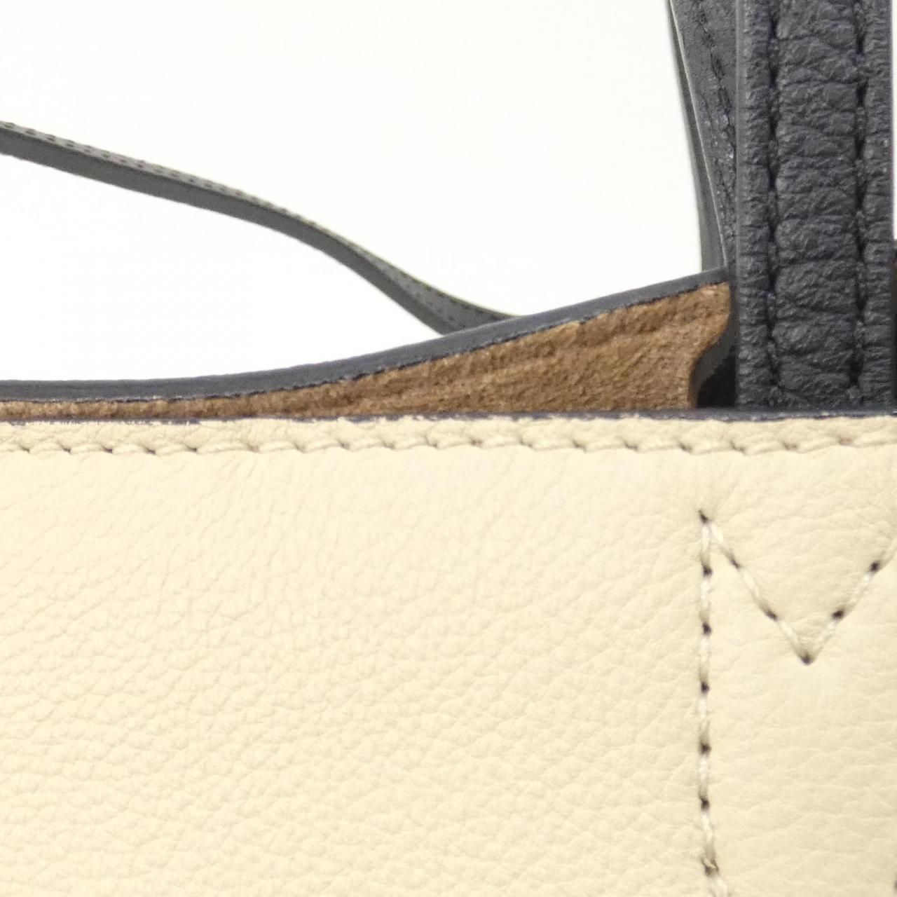 Louis Vuitton Lockme Cabas — view 7
