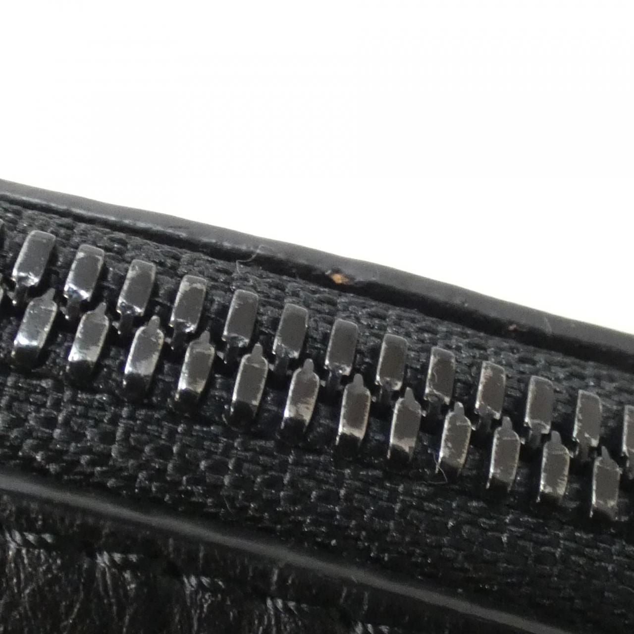 Louis Vuitton Monogram Shadow Chalk Sling — view 4