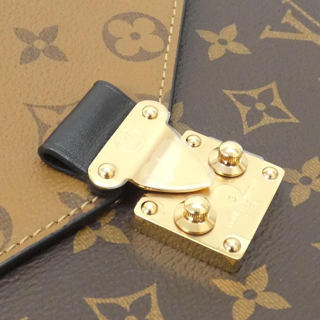 Louis Vuitton Monogram Reverse Pochette Metis — view 5