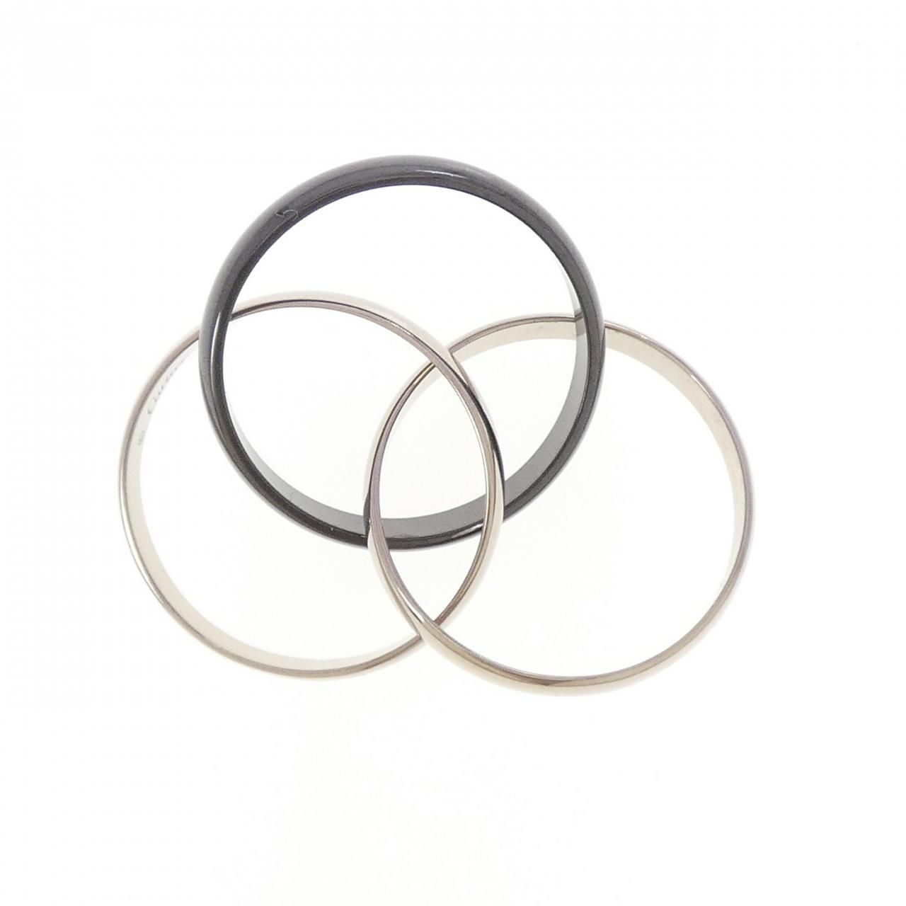 Cartier Classic Trinity Ring — view 3