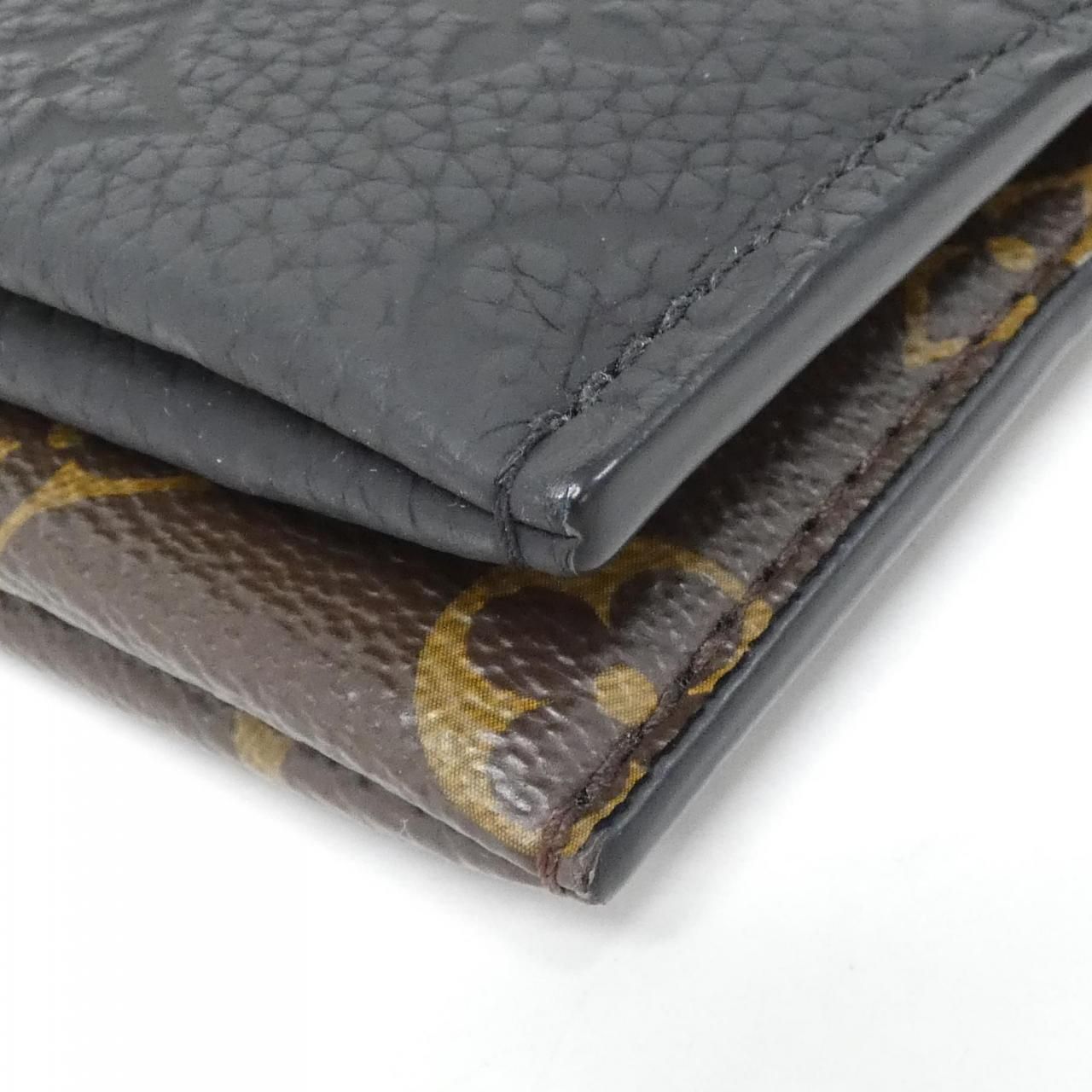 Louis Vuitton Taurillon Monogram Trio Pouch Shoulder — view 3