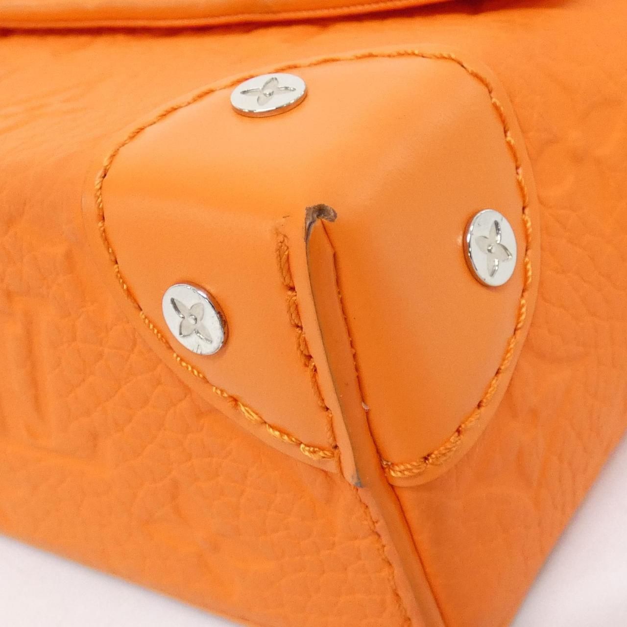 Louis Vuitton Taurillon Monogram Steamer Wearable Wallet Shoulder — view 3