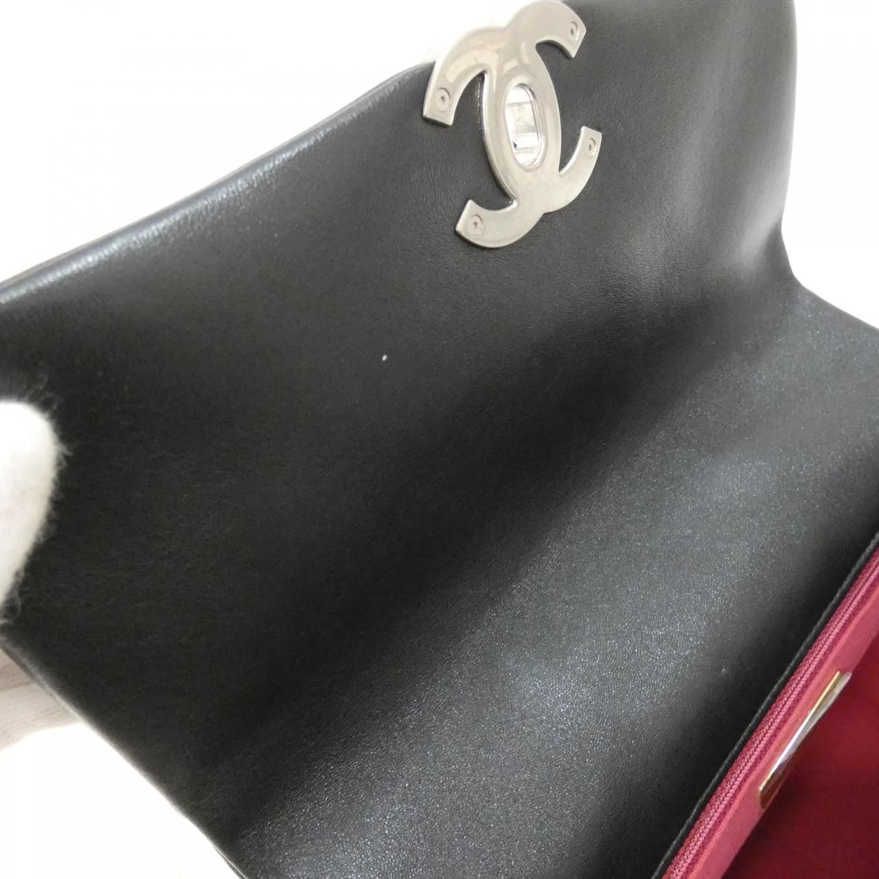 Chanel 19 Line Shoulder — view 7