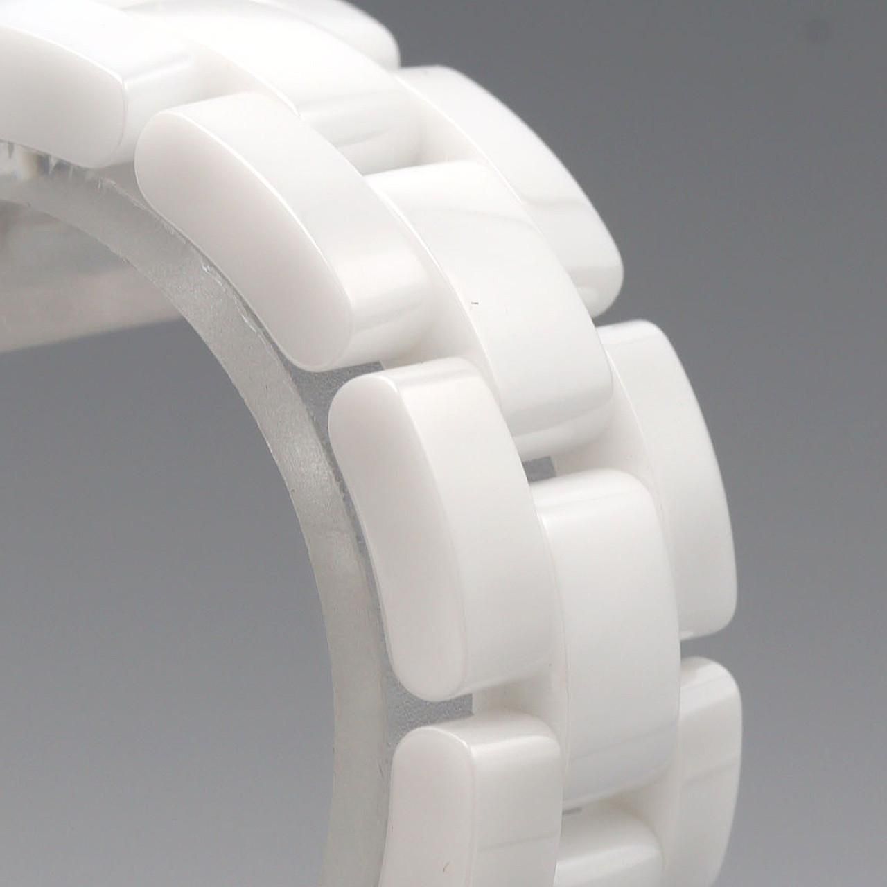 Chanel 33 Ceramic Quartz Watch — view 3