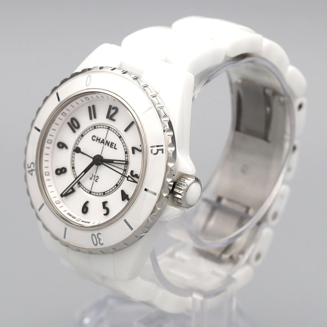 Chanel 33 Ceramic Quartz Watch — view 4