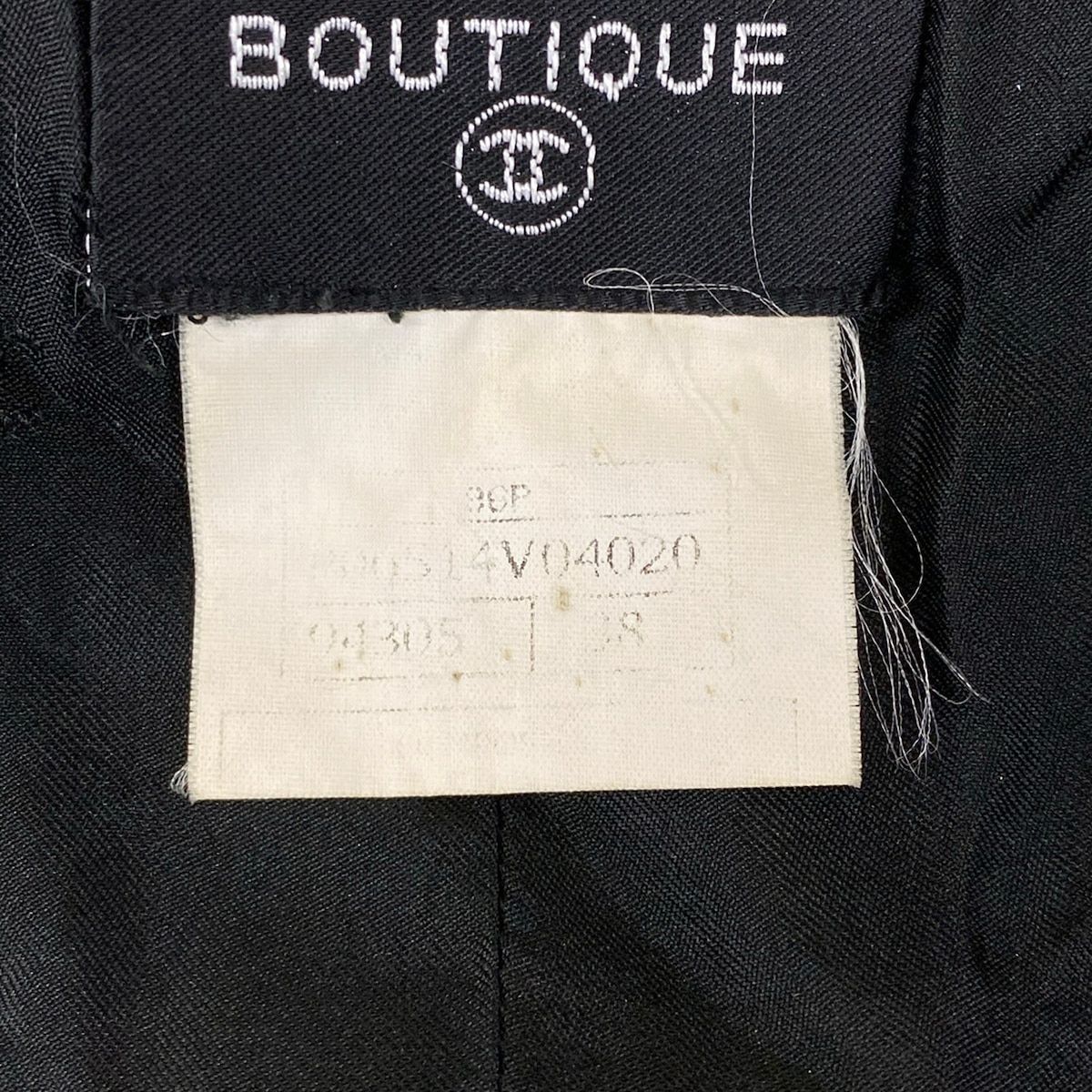 Chanel Dress 38 M Black Sleeveless Button Opening Wool Knee Length — view 4