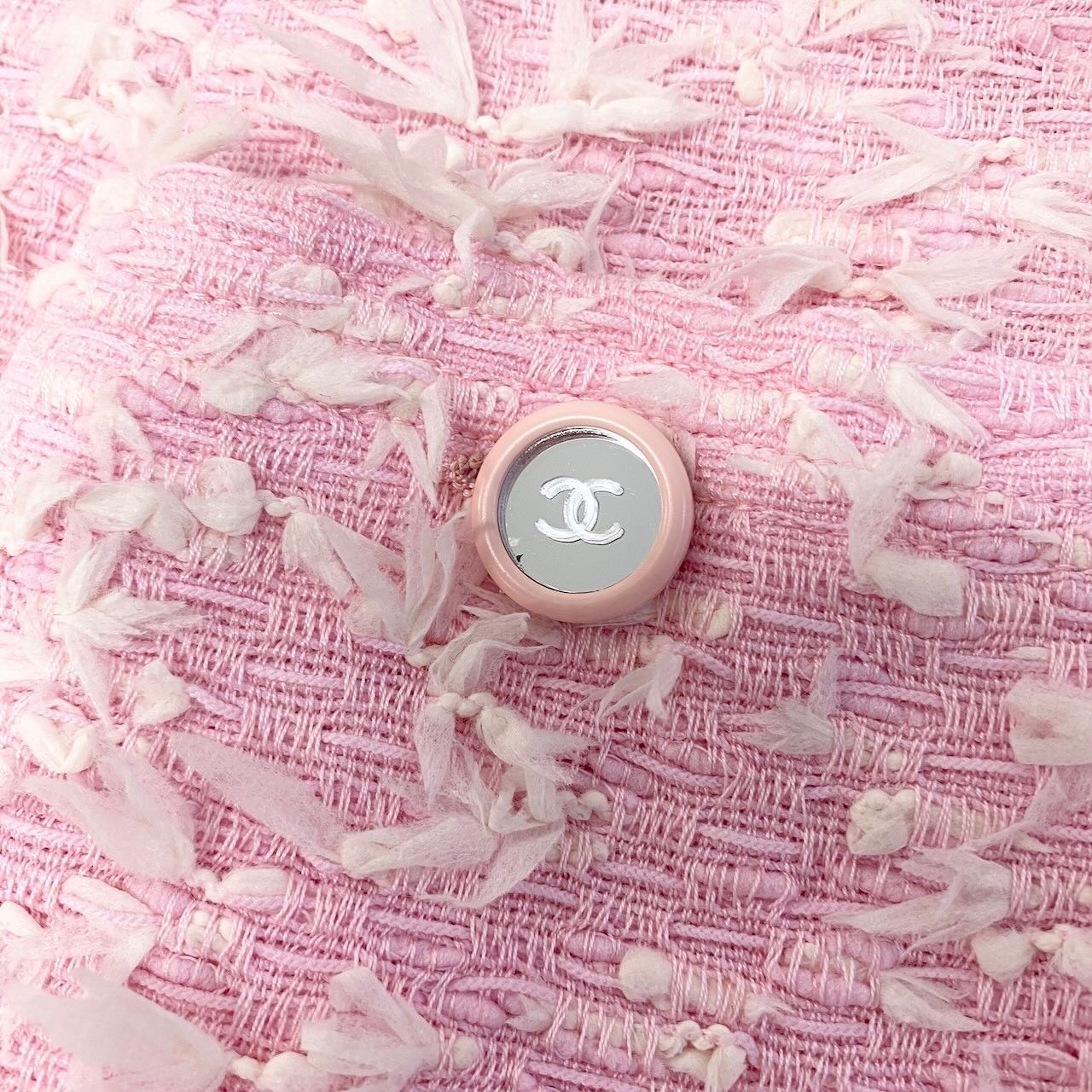 Chanel Boutique Fancy Tweed Jacket 4 Pockets CC Logo Mila Button Pink — view 8