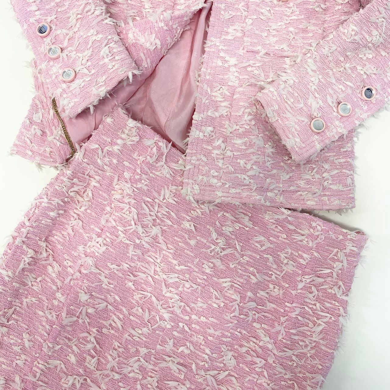 Chanel Boutique Fancy Tweed Jacket 4 Pockets CC Logo Mila Button Pink — view 6