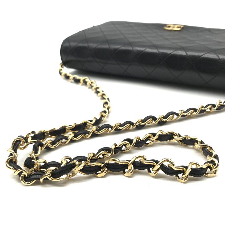 Chanel CC Logo Quilted Push Lock Chain Shoulder Bag Black Purse — view 7