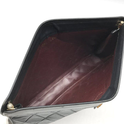 Chanel CC Logo Quilted Leather Clutch Black — view 8