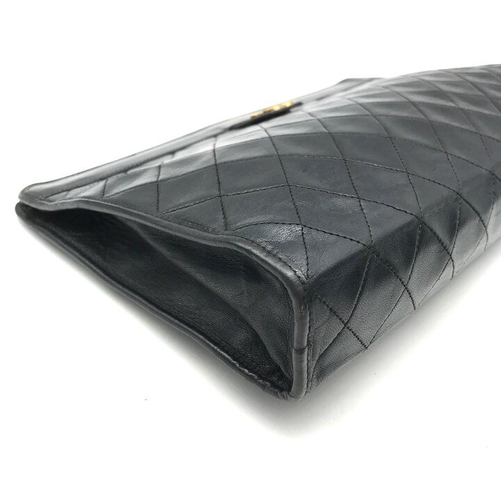 Chanel CC Logo Quilted Leather Clutch Black — view 5