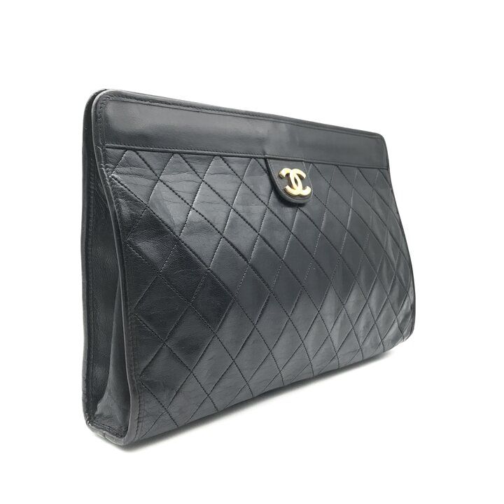 Chanel CC Logo Quilted Leather Clutch Black — view 2