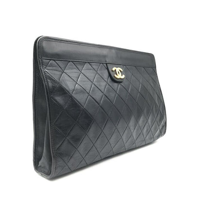 Chanel CC Logo Quilted Leather Clutch Black — view 2