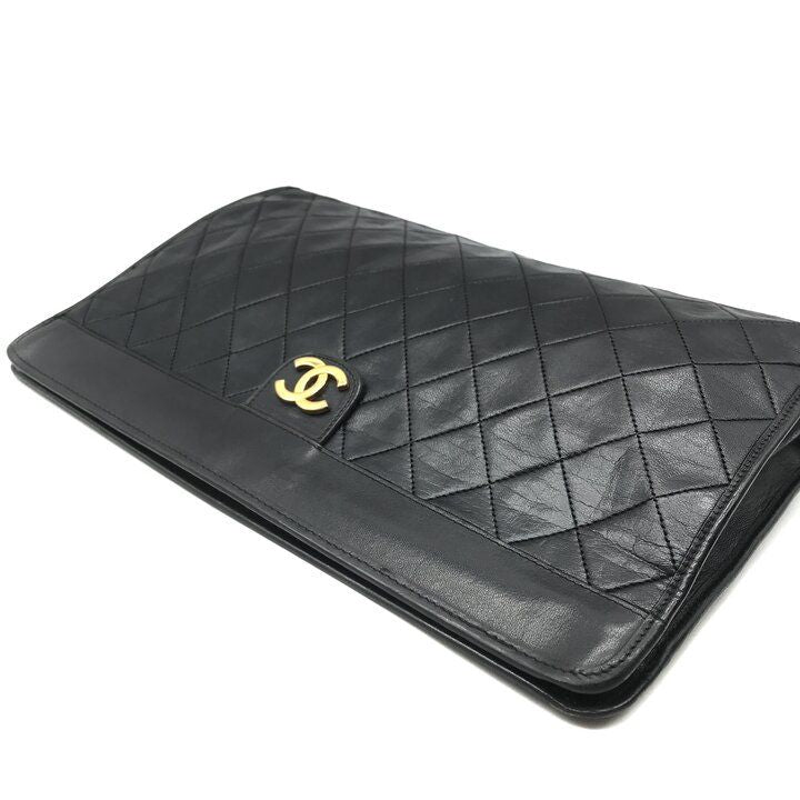 Chanel CC Logo Quilted Leather Clutch Black — view 7