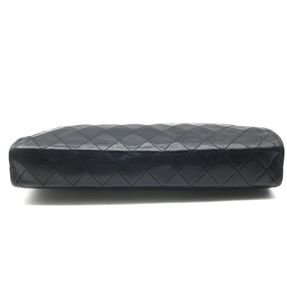 Chanel CC Logo Quilted Leather Clutch Black — view 4