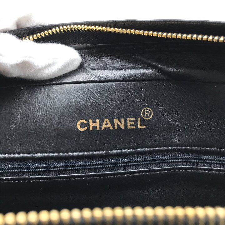 Chanel CC Logo Jumbo CC Quilted Chain Shoulder Bag Caviar Leather Black — view 9