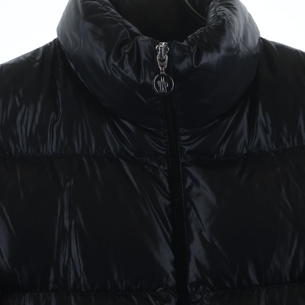 Moncler Abbadia Short Down Jacket Black — view 3